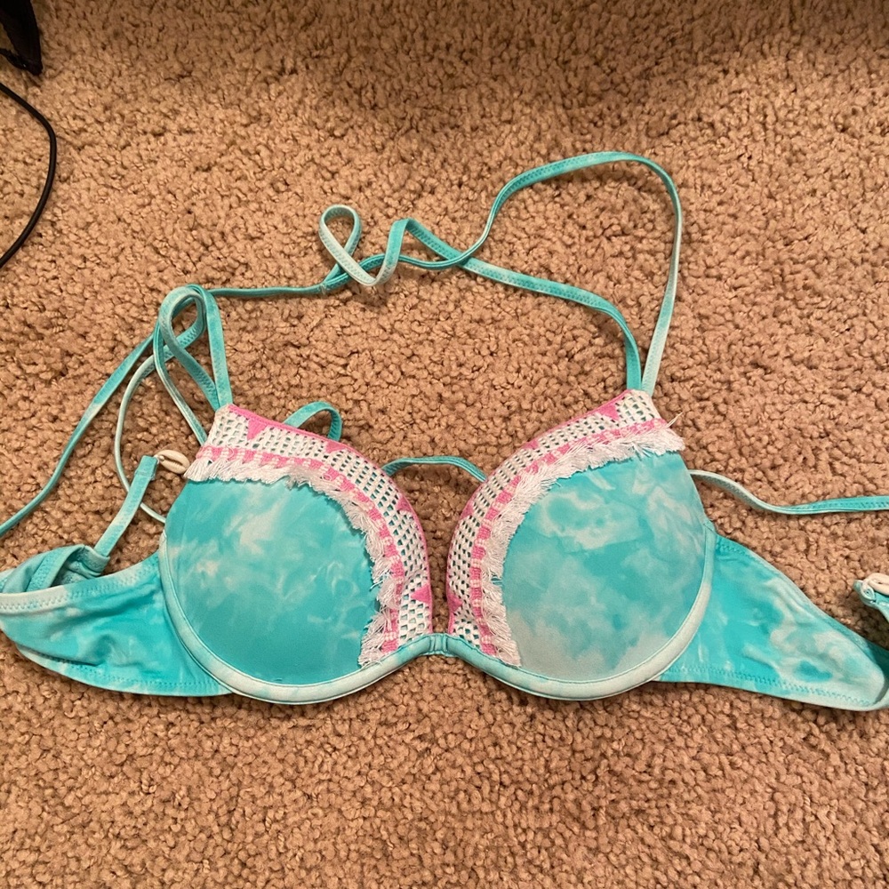 34b SWIMSUIT TOP